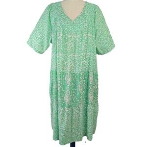 The Vermont Country Store Tiered 2X Short Sleeve Muumuu Green & White